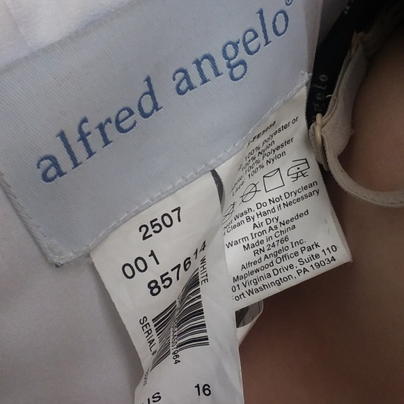 NWT Mermaid Style White Alfred Angelo Bridal Dress - Picture 4 of 10